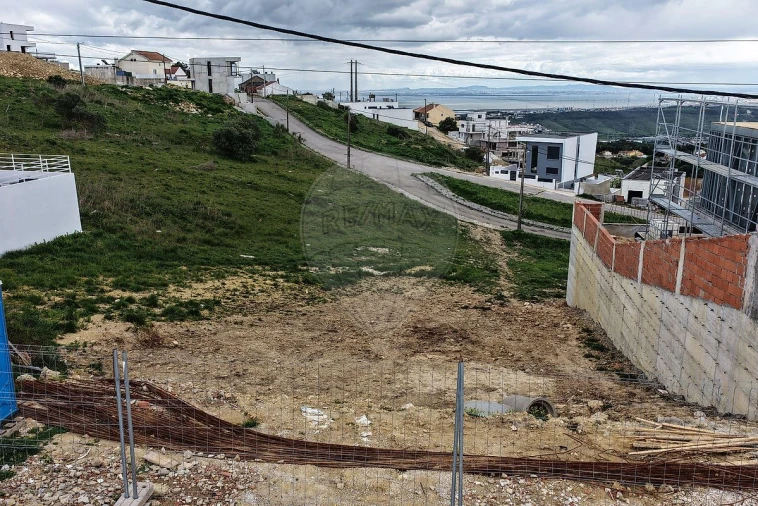 Terreno para Venda em Vialonga Foto 4