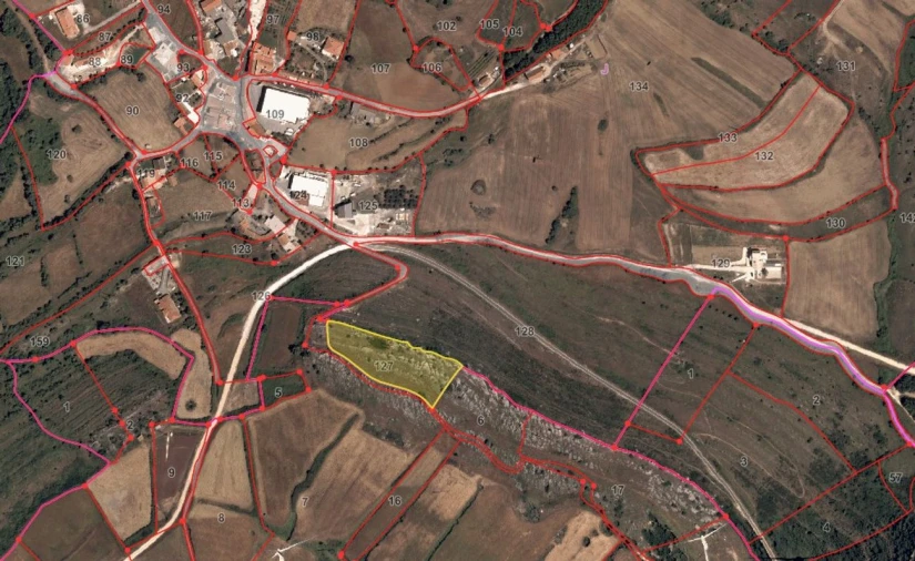 Terreno para Venda em Lousa Foto 1