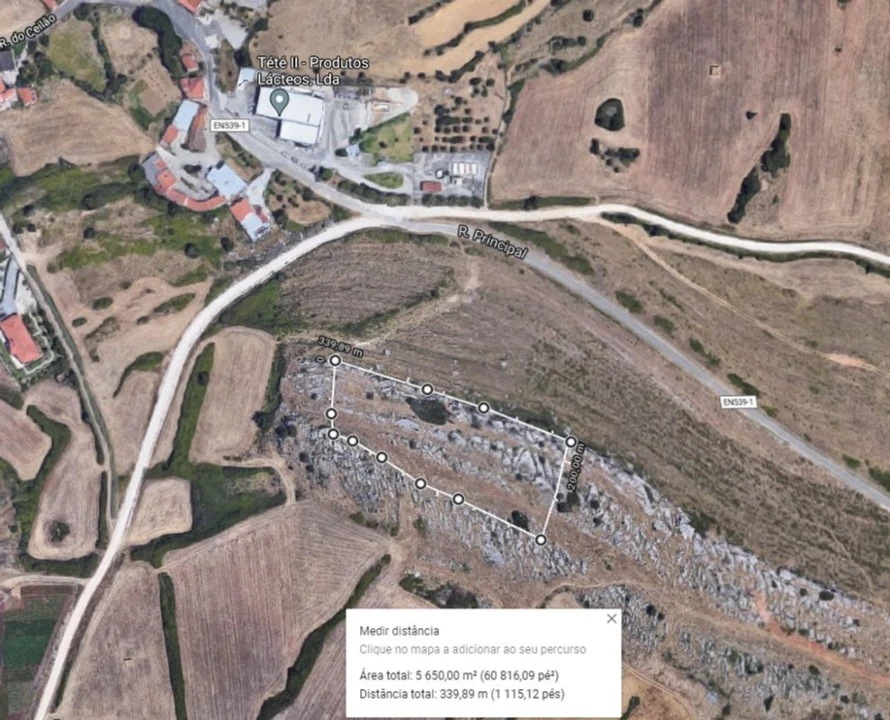 Terreno para Venda em Lousa Foto 2