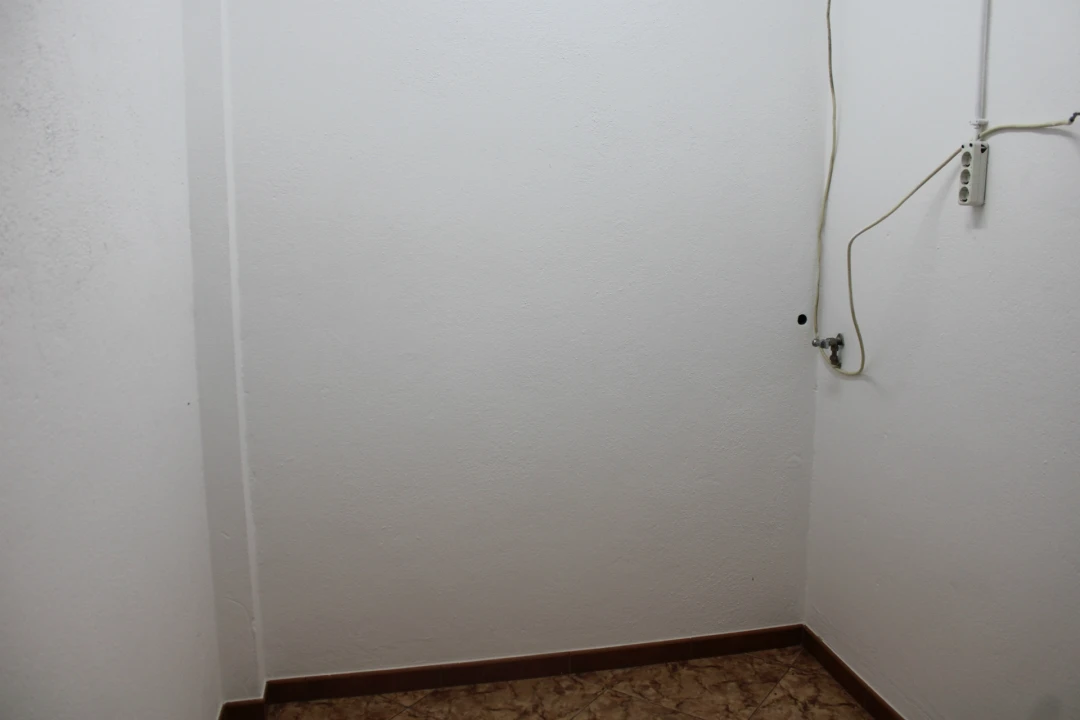 Armazém para Venda em Lorvão Foto 9