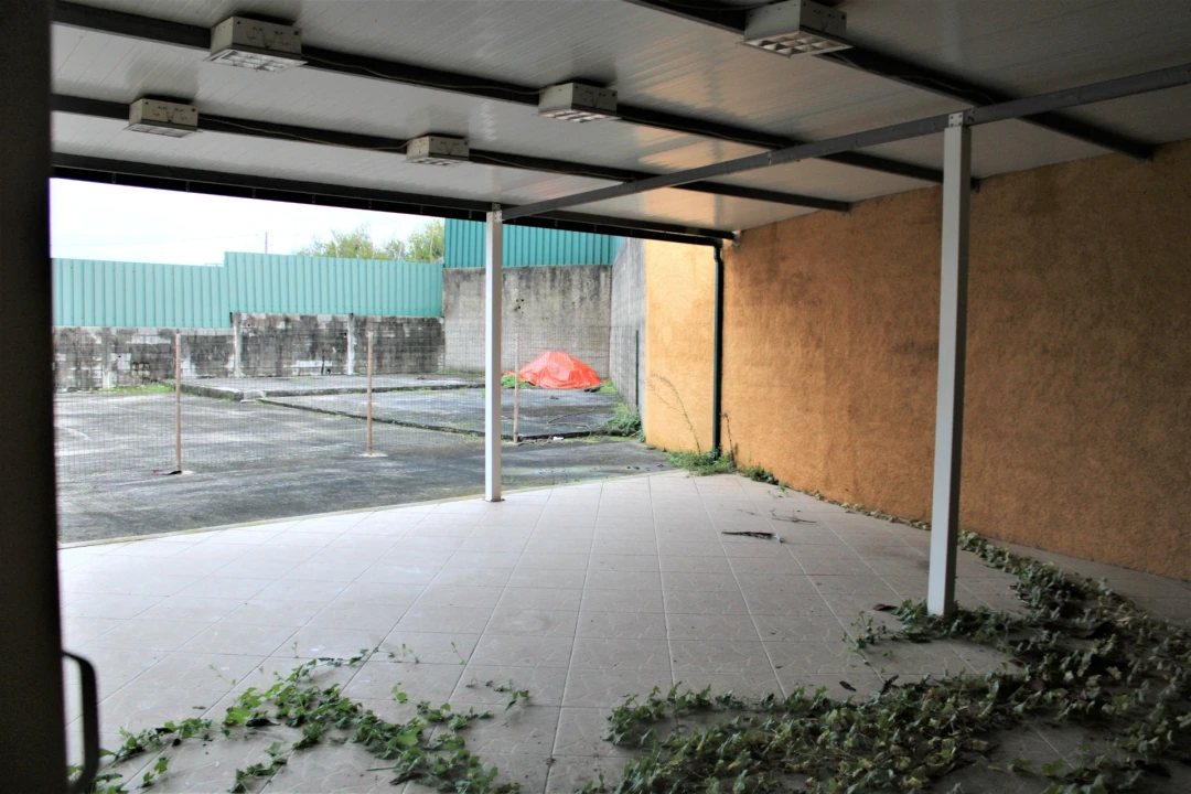 Armazém para Venda em Lorvão Foto 12