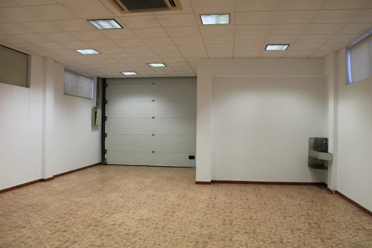 Armazém para Venda em Lorvão Foto 2