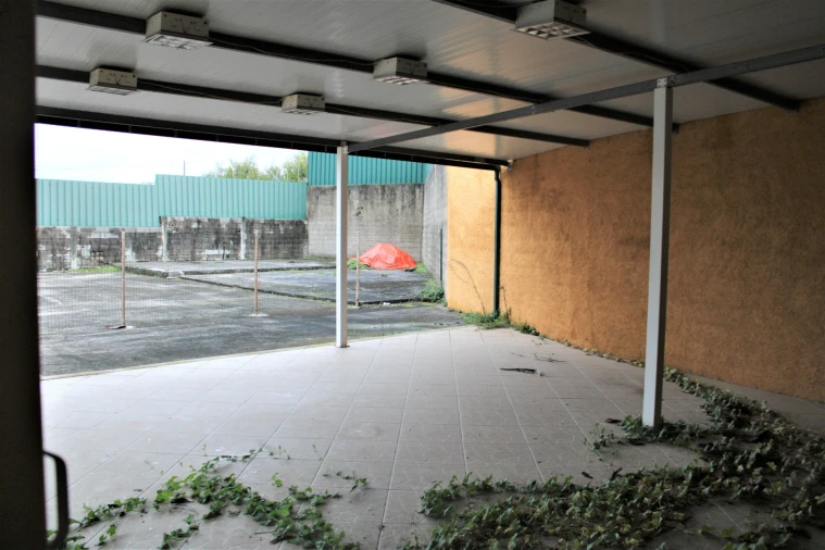 Armazém para Venda em Lorvão Foto 12