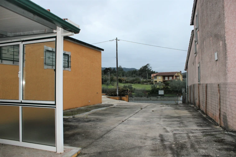 Armazém para Venda em Lorvão Foto 8