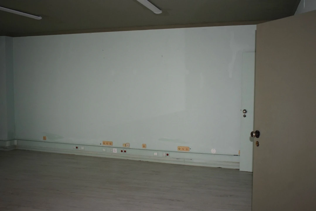 Loja para Arrendamento em Sé Nova, Santa Cruz, Almedina e São Bartolomeu Foto 8