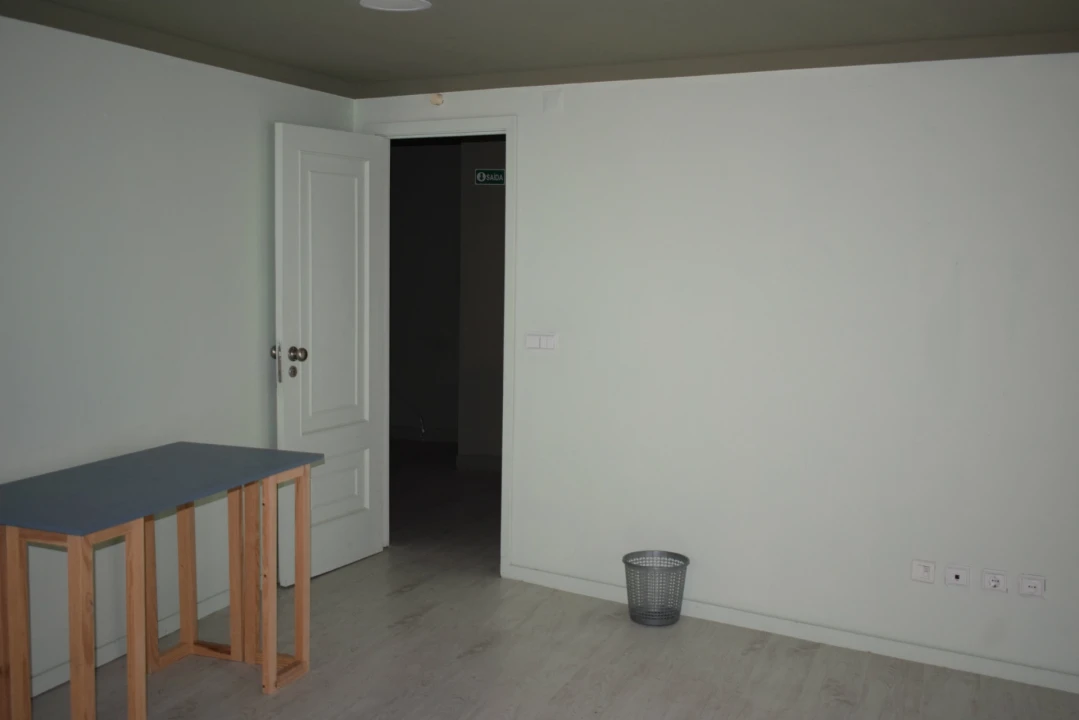 Loja para Arrendamento em Sé Nova, Santa Cruz, Almedina e São Bartolomeu Foto 17