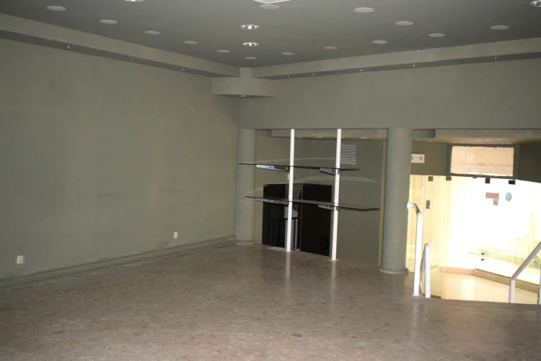 Loja para Arrendamento em Sé Nova, Santa Cruz, Almedina e São Bartolomeu Foto 6