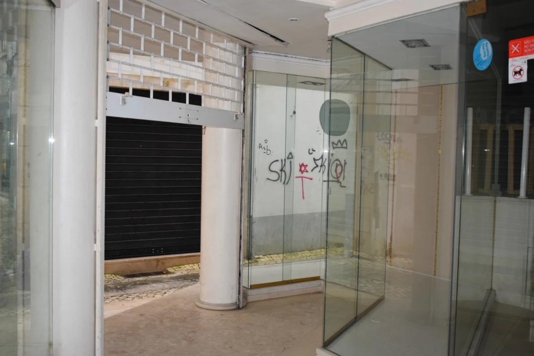 Loja para Arrendamento em Sé Nova, Santa Cruz, Almedina e São Bartolomeu Foto 3