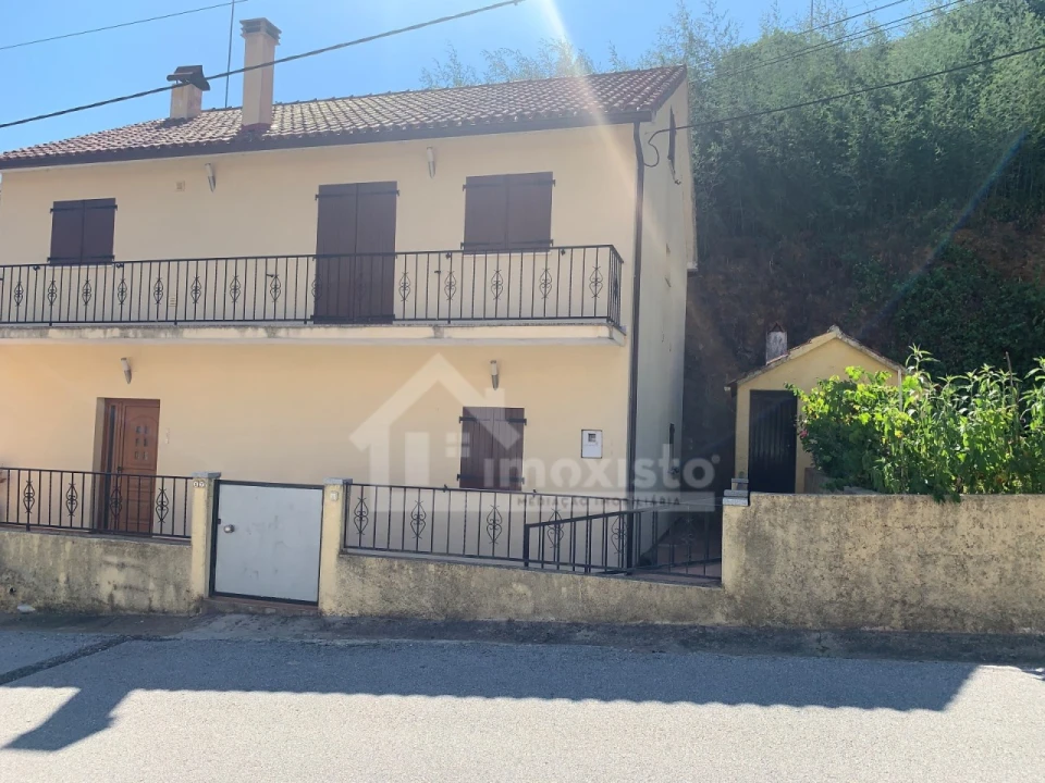 Moradia T4 para Venda em Pampilhosa da Serra Foto 2