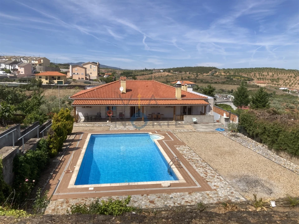 Quinta T7 para Venda em Alfandega da Fe Foto 34