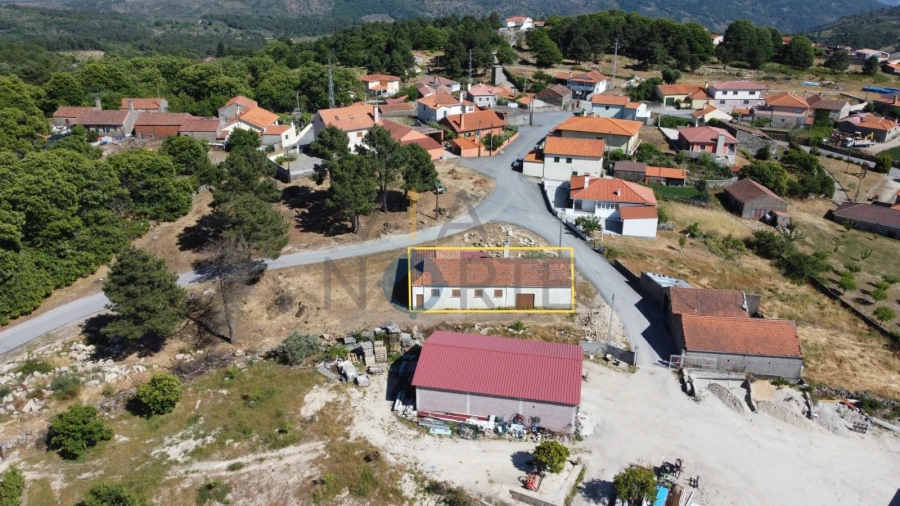 Moradia T4 para Venda em Fonte Longa Foto 1