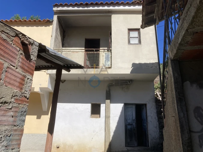 Moradia T0 para Venda em Bornes e Burga Foto 1