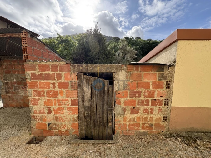 Moradia T0 para Venda em Bornes e Burga Foto 13