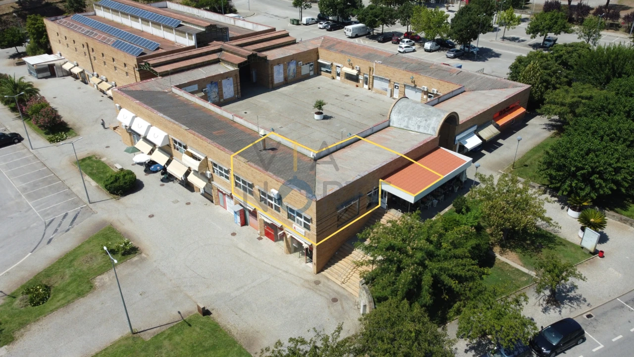 Negócio para Venda em Alfandega da Fe Foto 1