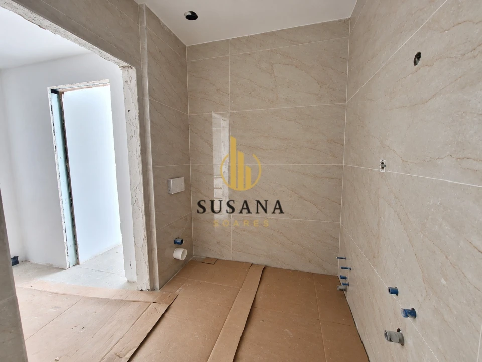 Apartamento T1 para Venda em Viseu Foto 9