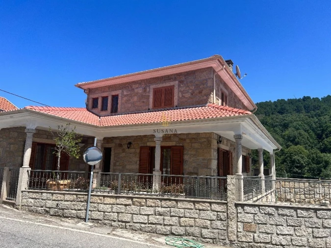 Moradia T0 para Venda em Arnas Foto 5