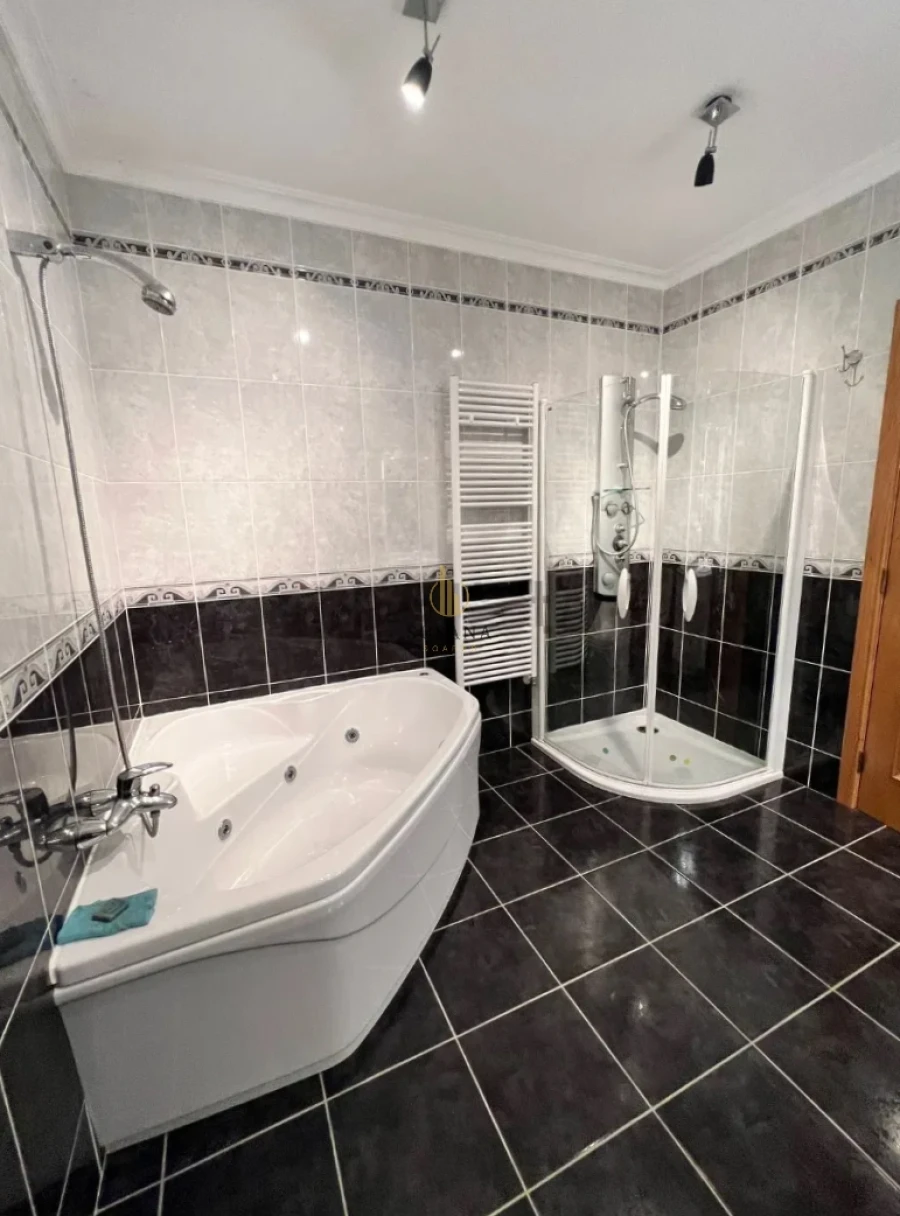 Moradia T0 para Venda em Arnas Foto 16