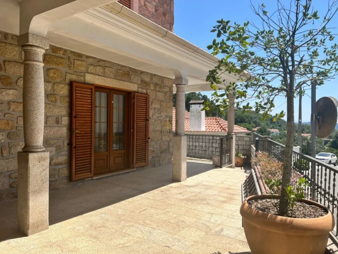 Moradia T0 para Venda em Arnas Foto 8