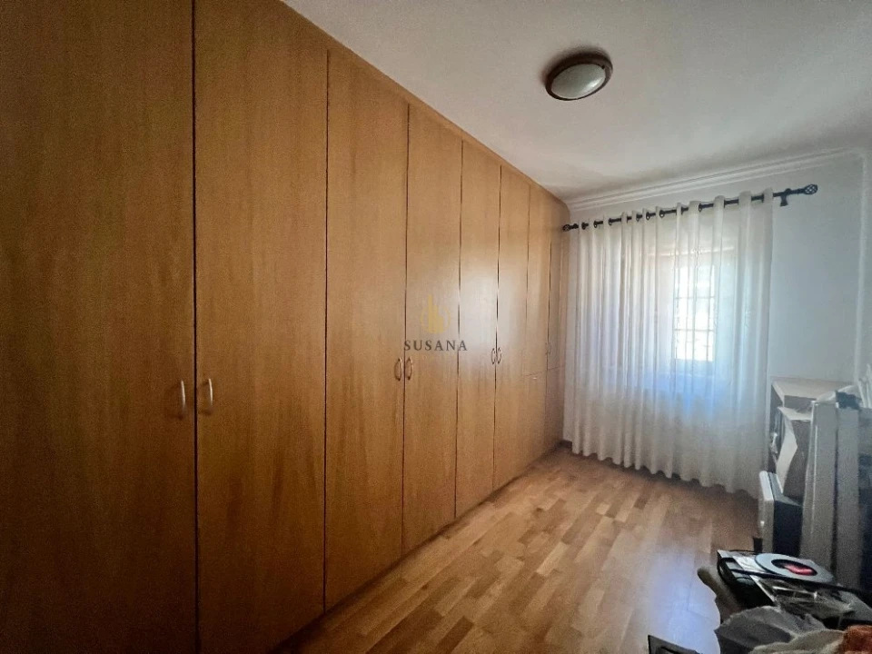 Moradia T0 para Venda em Arnas Foto 2