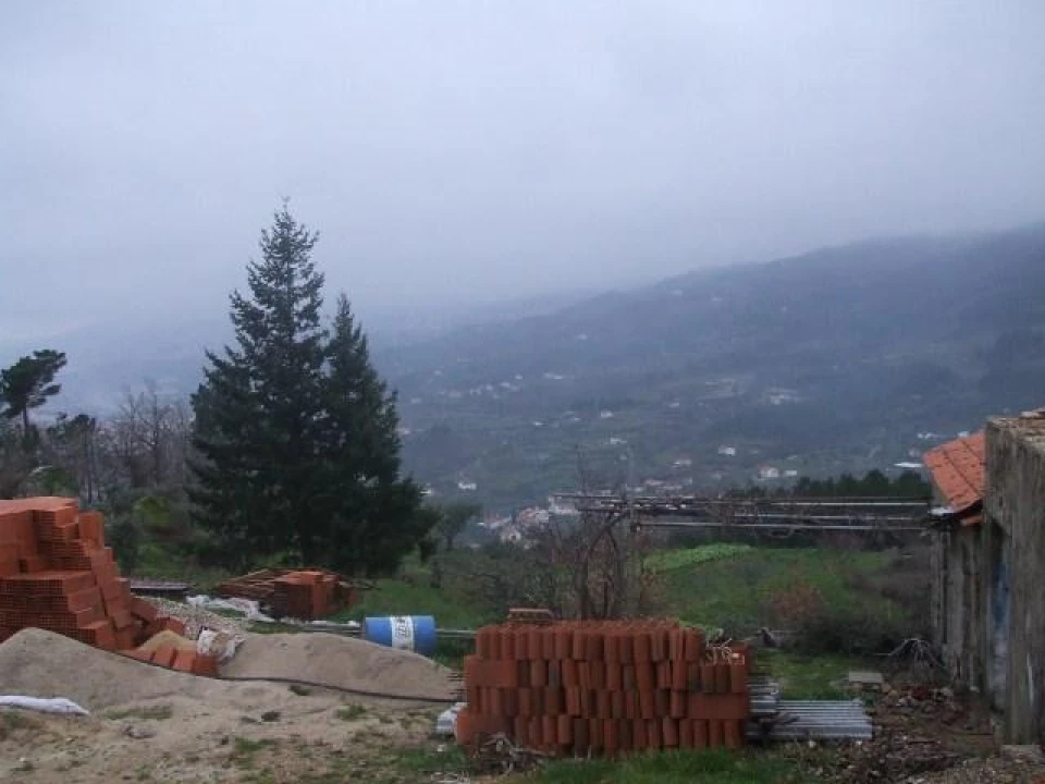 Quinta T0 para Venda em Teixoso e Sarzedo Foto 2