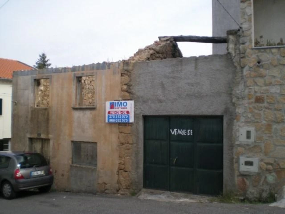 Moradia T0 para Venda em Peraboa Foto 1