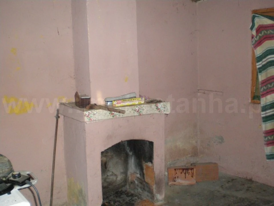 Moradia T2 para Venda em Caria Foto 3