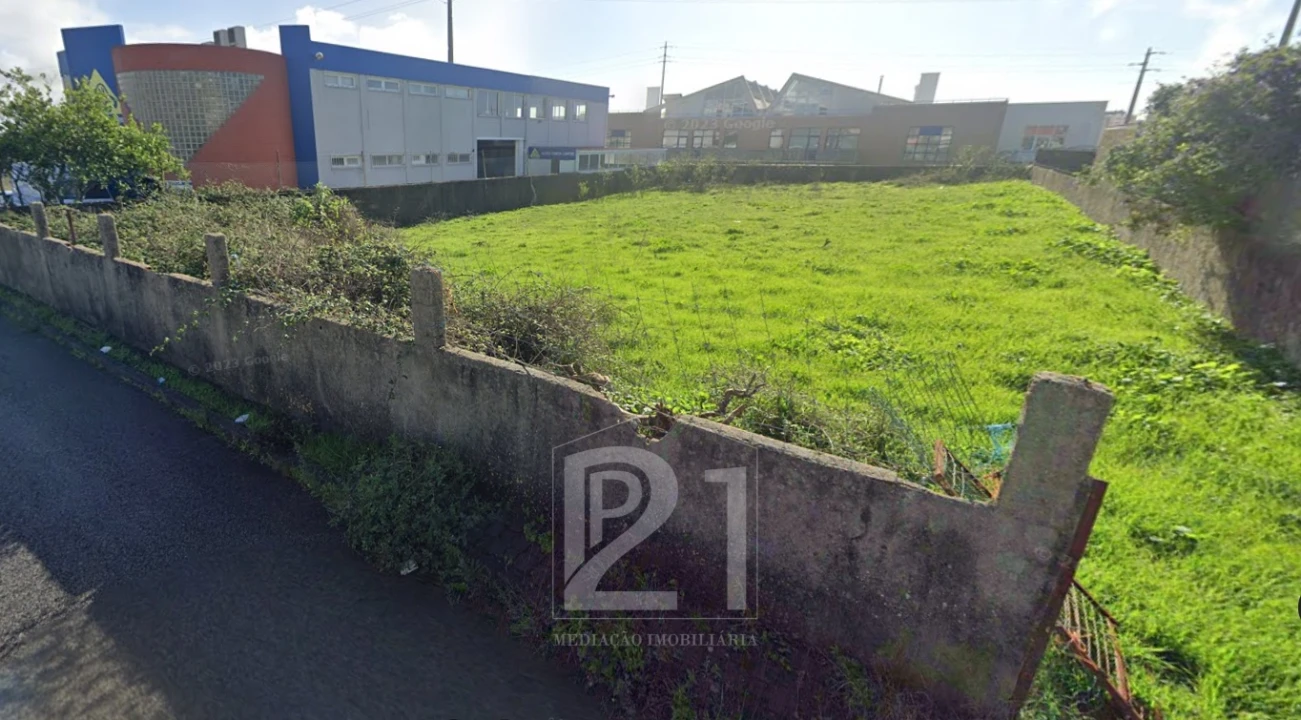 Terreno para Venda em Cacém e São Marcos Foto 1