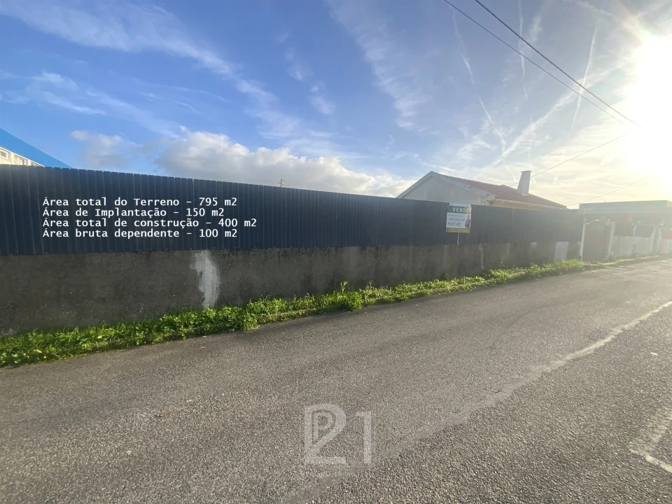 Terreno para Venda em Cacém e São Marcos Foto 3