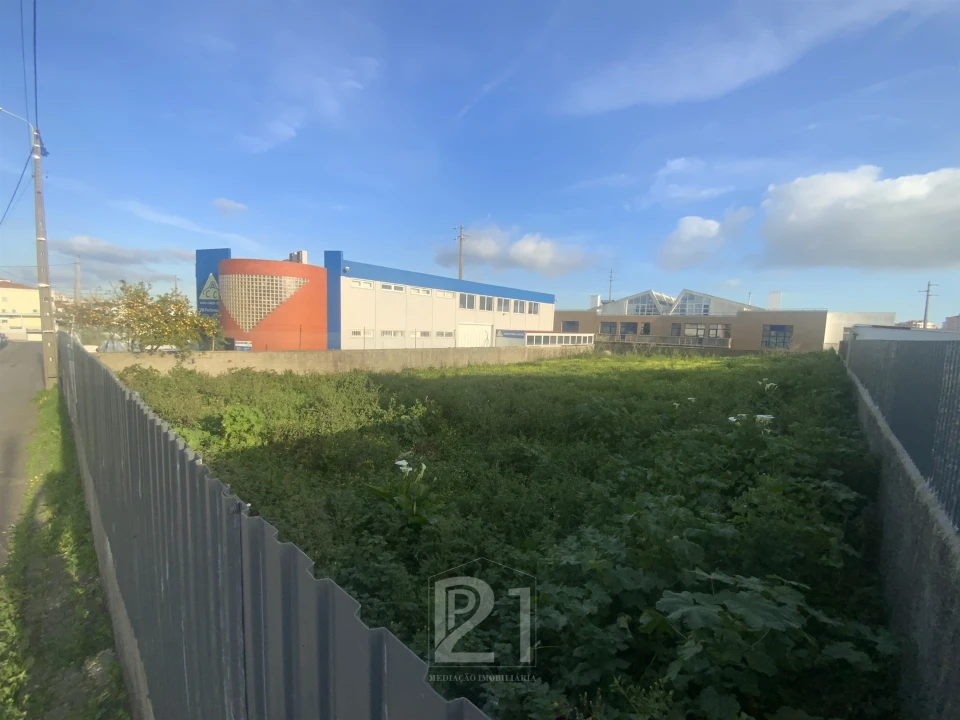 Terreno para Venda em Cacém e São Marcos Foto 4