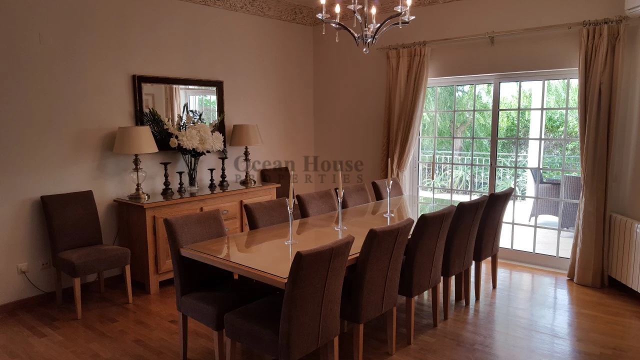 Moradia T8 para Venda em Almancil Foto 5