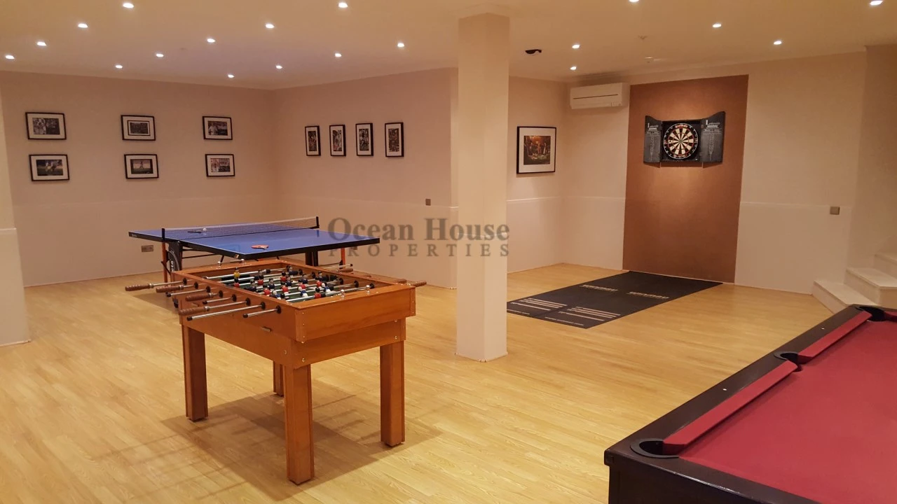 Moradia T8 para Venda em Almancil Foto 16