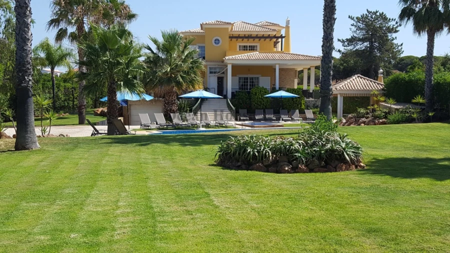 Moradia T8 para Venda em Almancil Foto 3