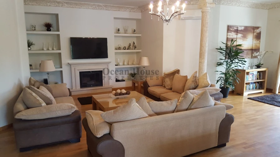 Moradia T8 para Venda em Almancil Foto 4