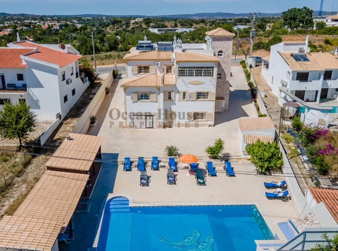 Moradia T14 para Venda em Albufeira e Olhos de Água Foto 11