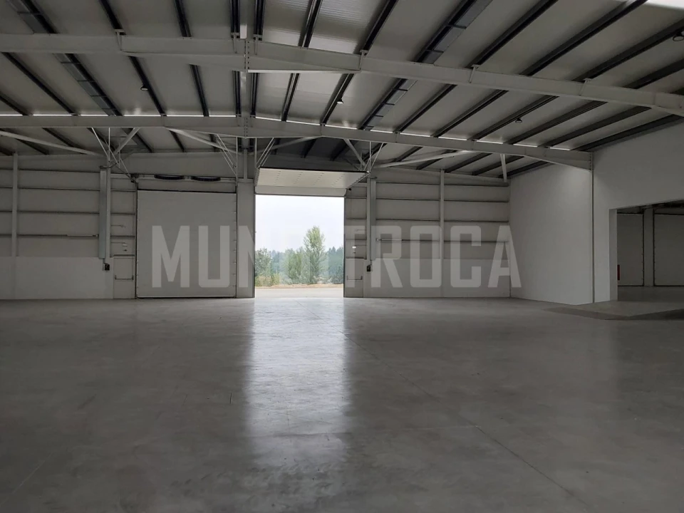 Armazém para Arrendamento em Silveiros e Rio Covo (Santa Eulália) Foto 11