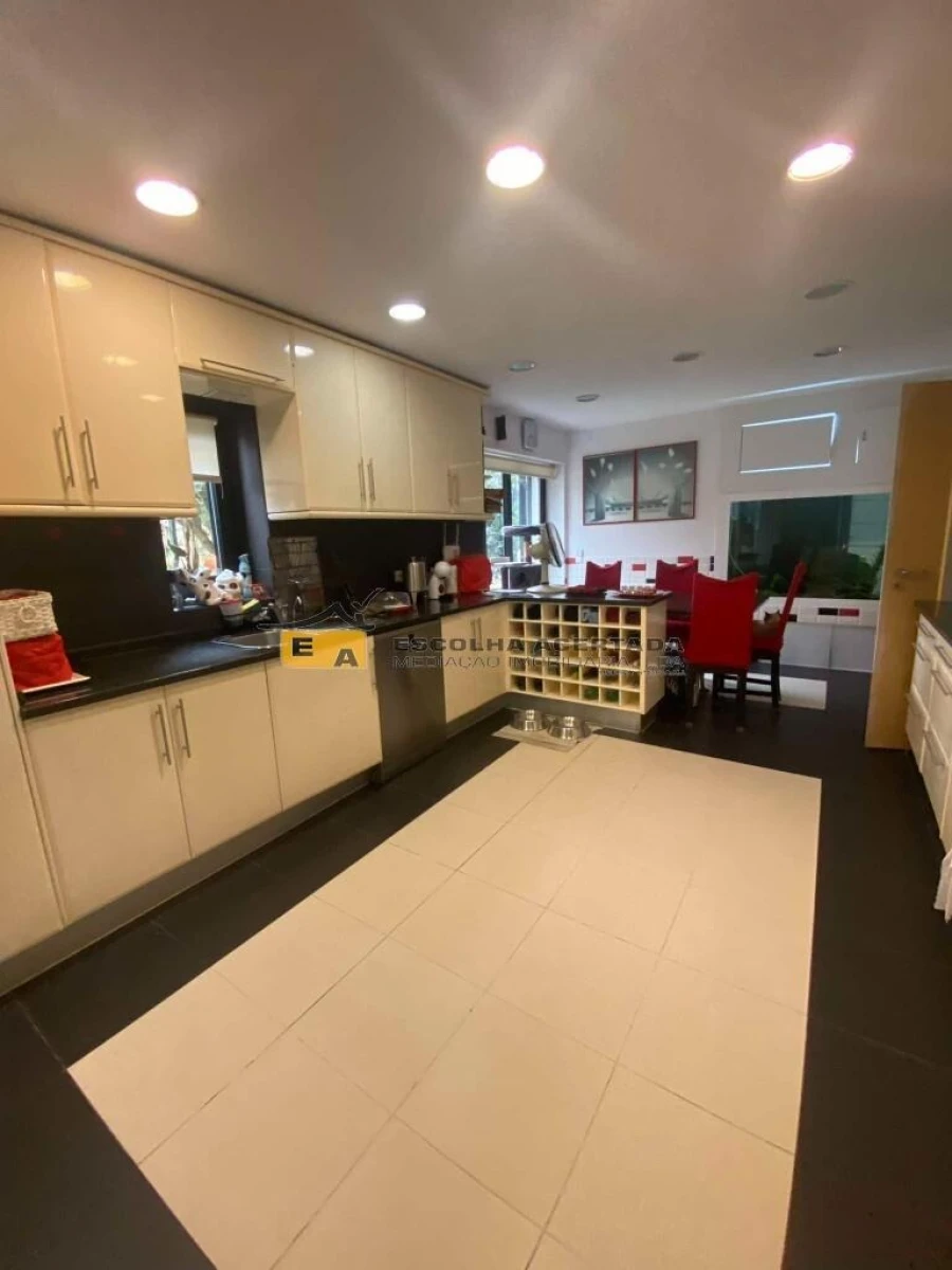 Moradia T5 para Venda em Aveleda Foto 2