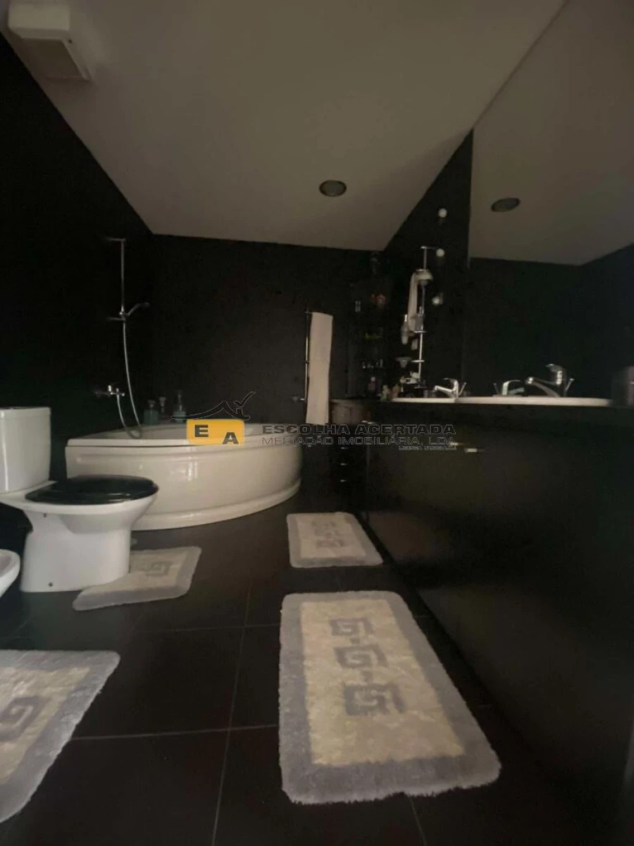 Moradia T5 para Venda em Aveleda Foto 18