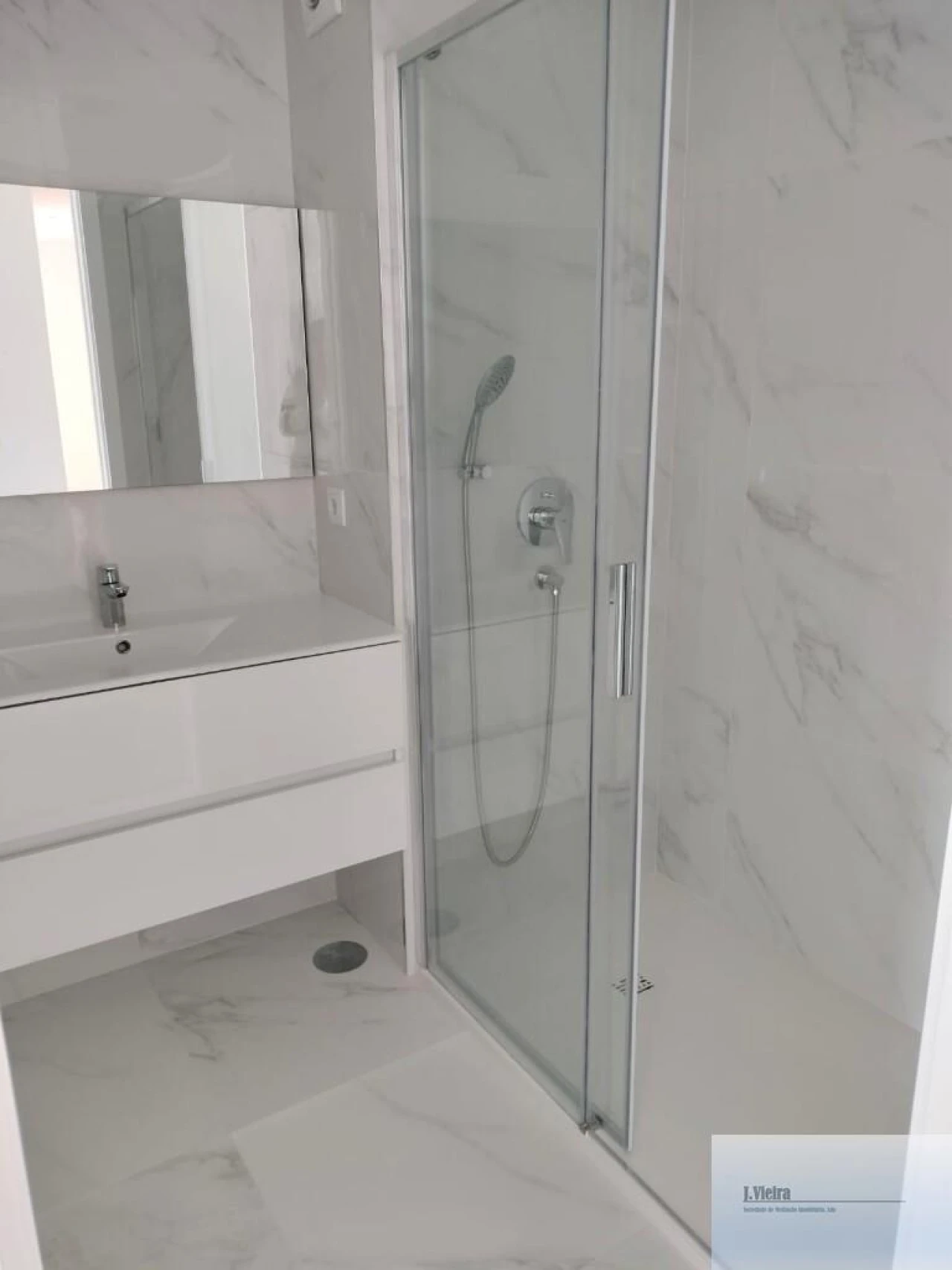 Apartamento T2 para Venda em Mafamude e Vilar do Paraíso Foto 5