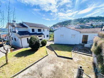 Moradia T7 para Venda em Seixas