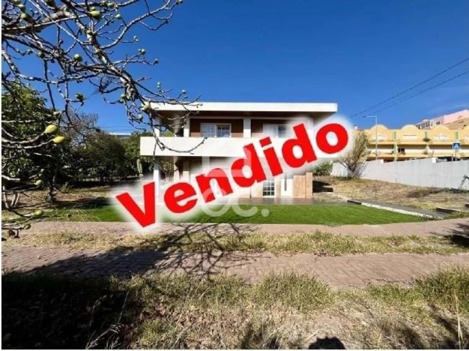 Moradia T4 para Venda em Caldas da Rainha - Santo Onofre e Serra do Bouro Foto 1
