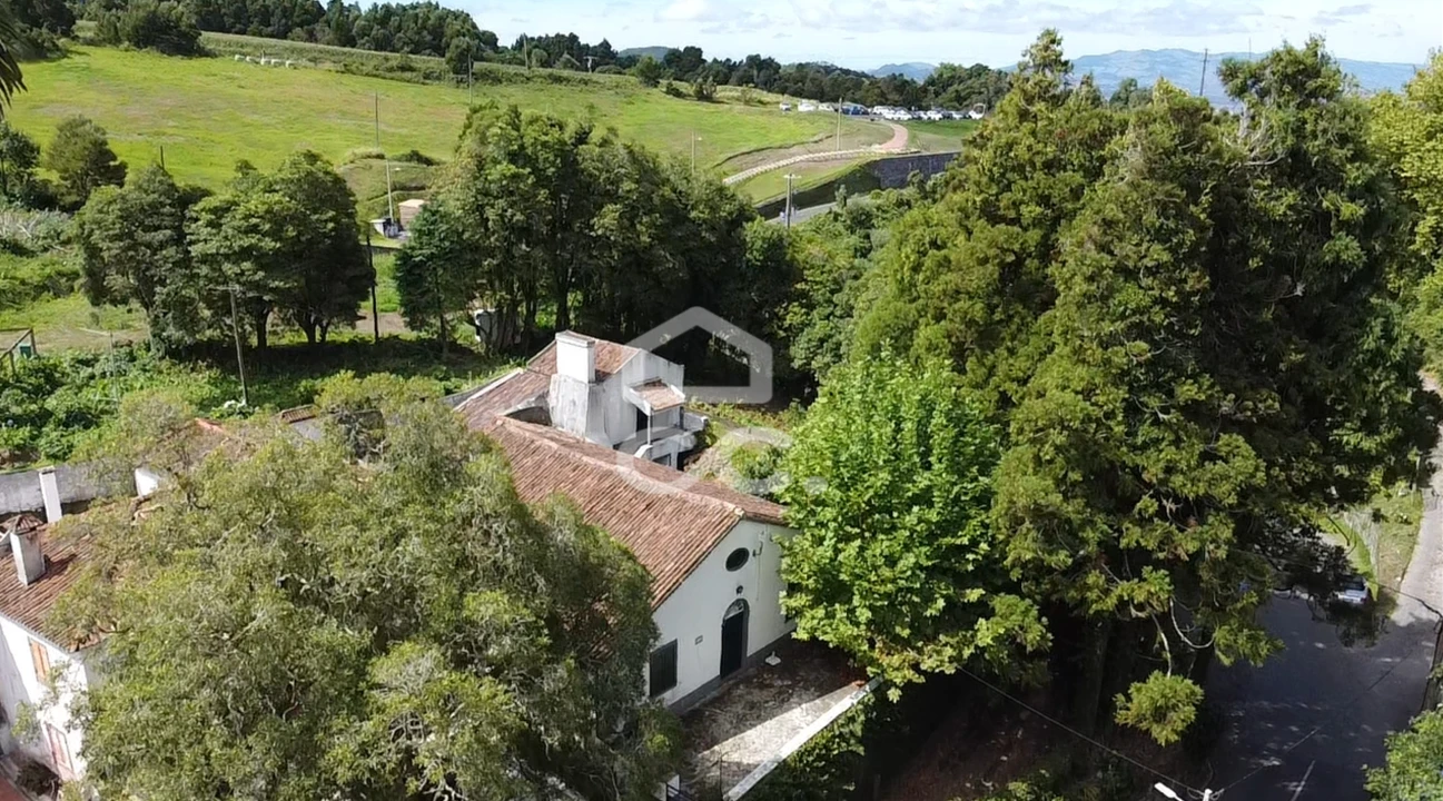 Moradia T5 para Venda em Ribeira Grande (Matriz) Foto 21