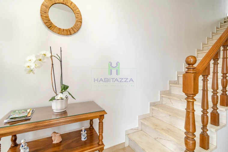 Moradia T2 para Arrendamento em Luz Foto 10