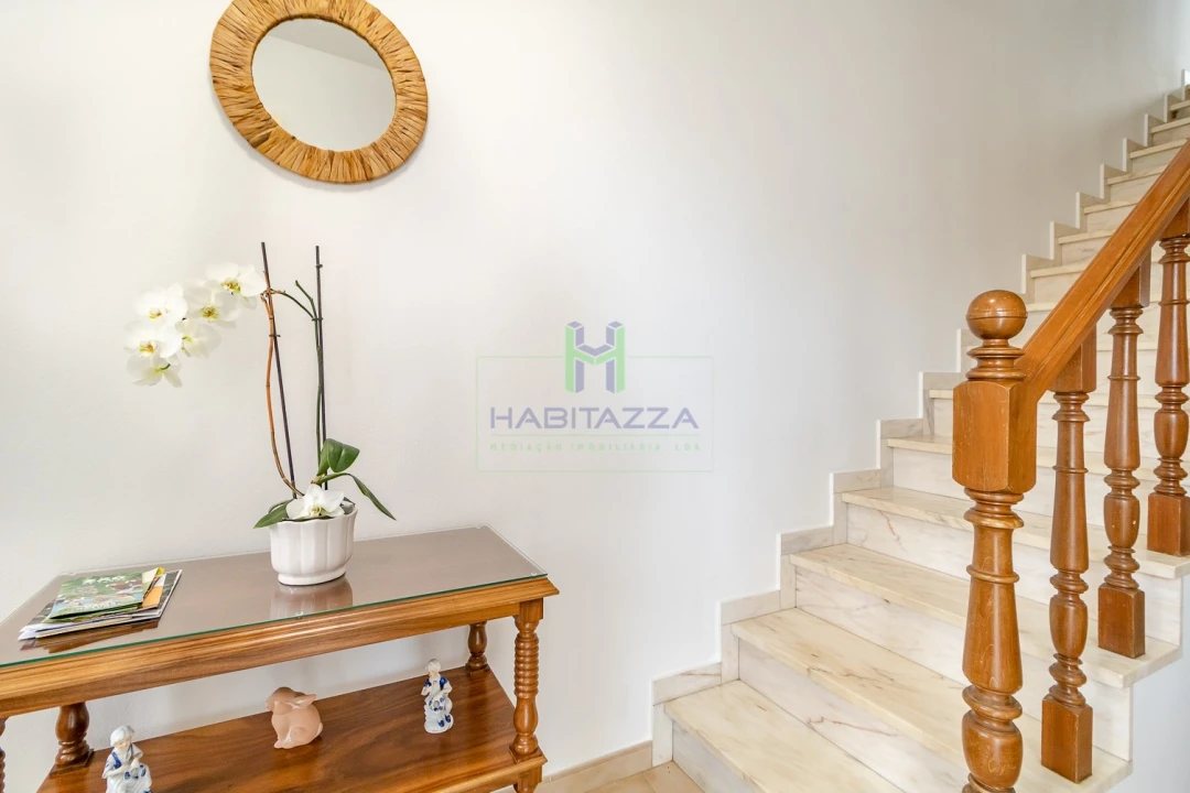 Moradia T2 para Arrendamento em Luz Foto 14