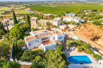 Moradia T4 para Venda em Silves