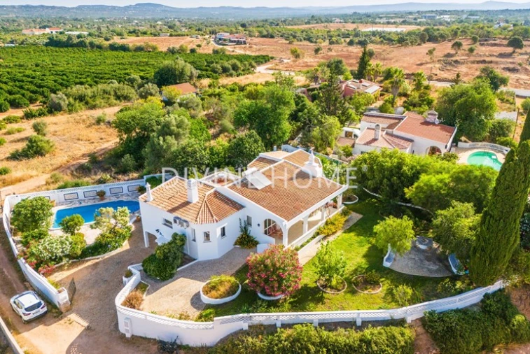 Moradia T4 para Venda em São Silvestre Foto 2