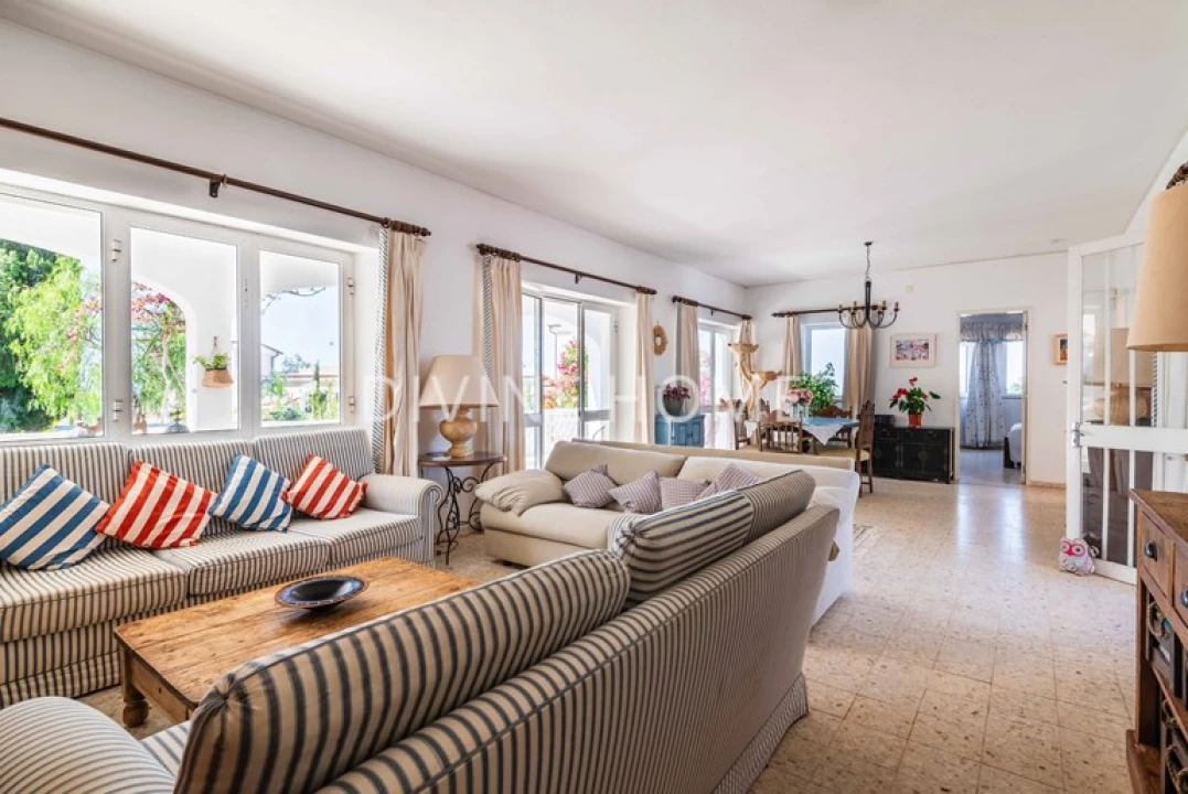 Moradia T4 para Venda em São Silvestre Foto 4