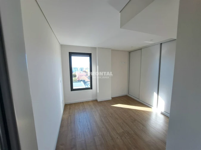 Apartamento T4 para Venda em Cedofeita, Santo Ildefonso, Sé, Miragaia, São Nicolau e Vitória Foto 11