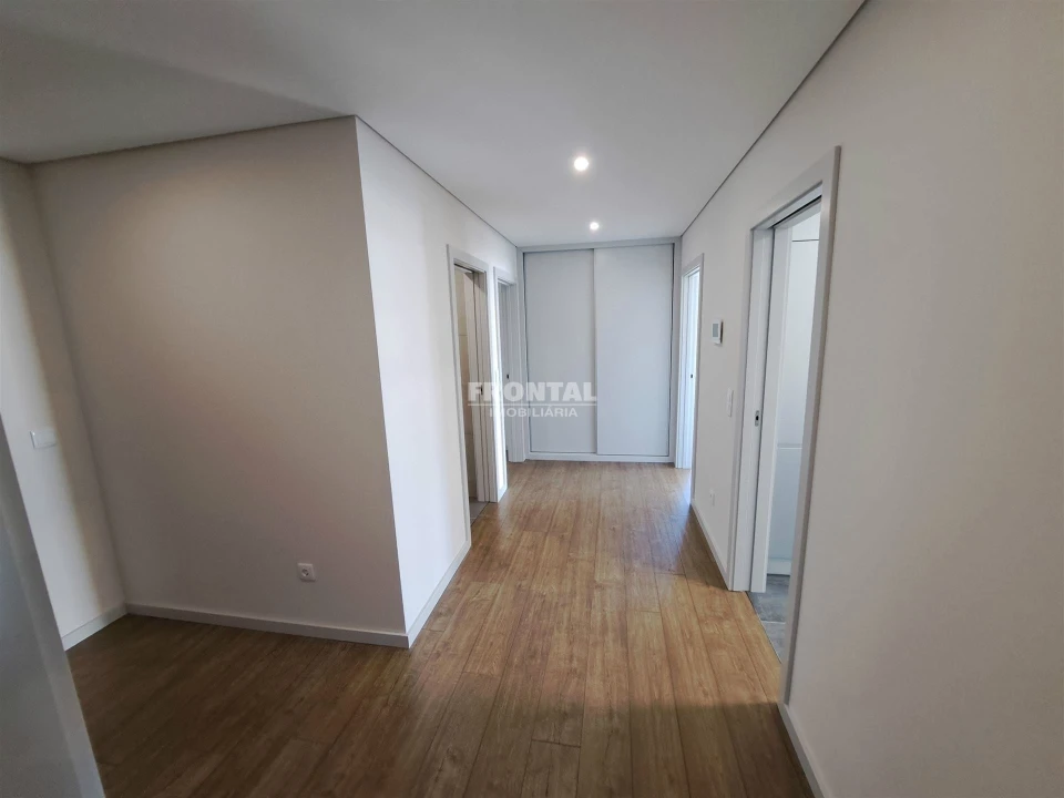 Apartamento T4 para Venda em Cedofeita, Santo Ildefonso, Sé, Miragaia, São Nicolau e Vitória Foto 6
