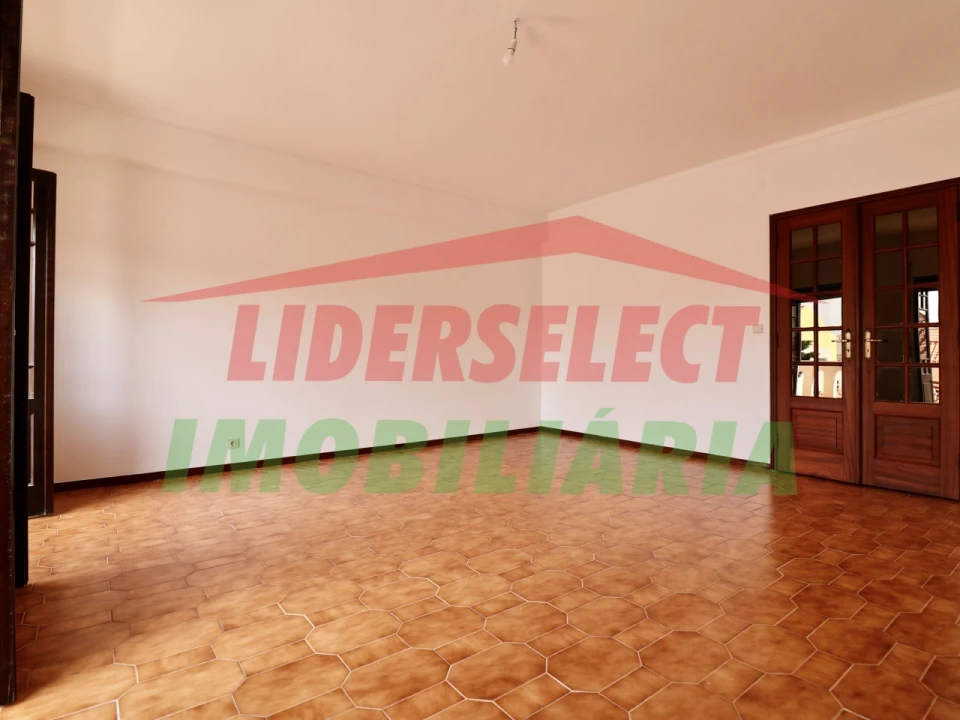 Apartamento T1 para Venda em Silveira Foto 2