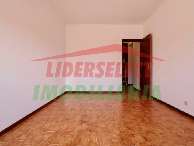 Apartamento T1 para Venda em Silveira Foto 8